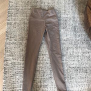 Tan gold alo yoga pants